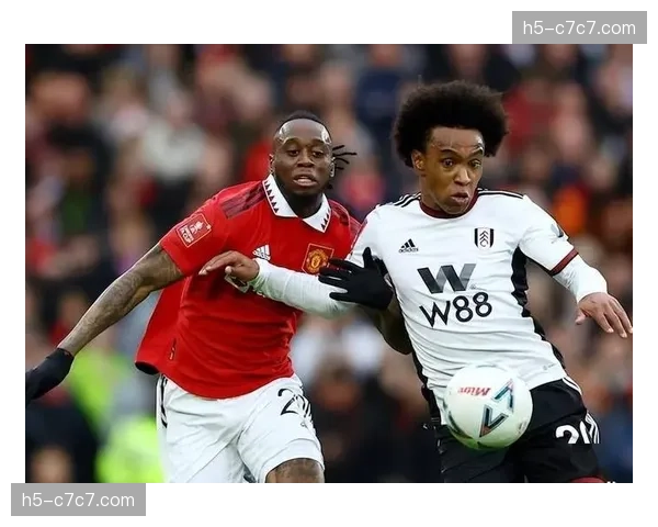 曼联今夏需售乌加特齐尔克泽回笼5200万避免亏损 曼联今夏需售乌加特齐尔克泽回笼5200万避免亏损